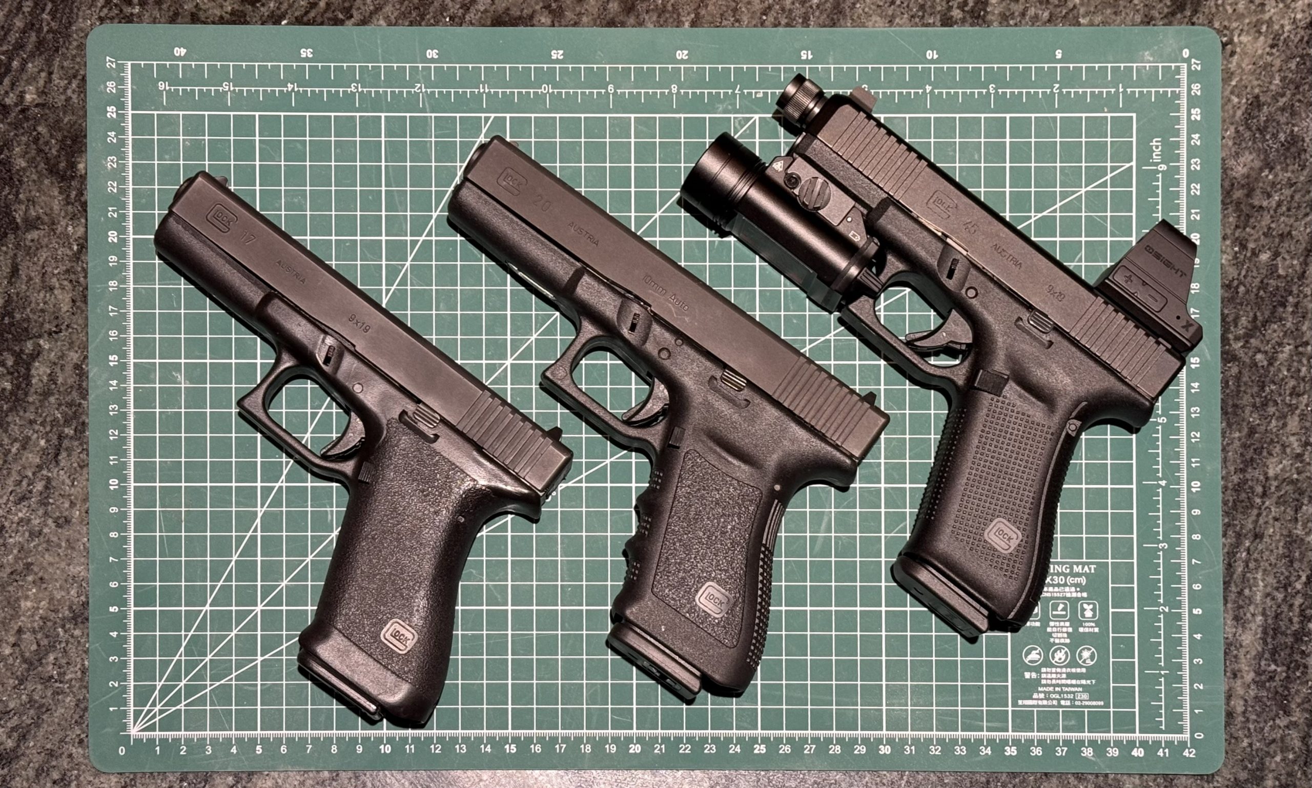 Glock Pistol Comprehensive Model Reference Chart V1.01